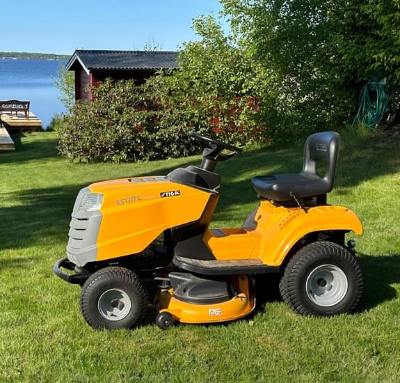 Åkgräsklippare Stiga Estate Tornado 3098H
