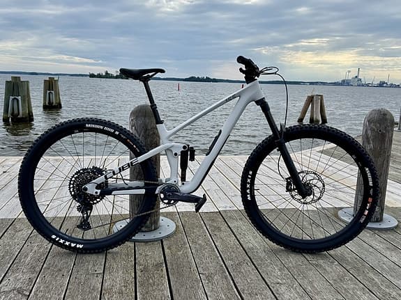 Heldämpd MTB i nyskick