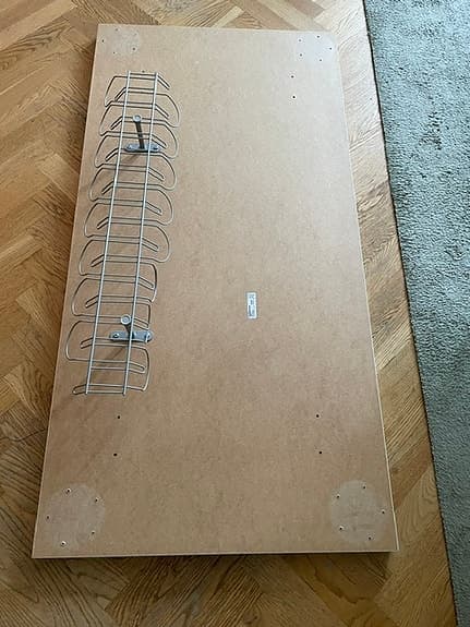 Skrivbord Lagkapten med kabelkanal från Ikea