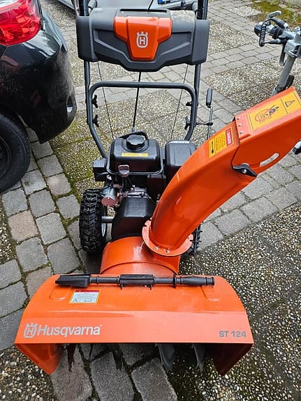 Husqvarna ST 124 snöslunga