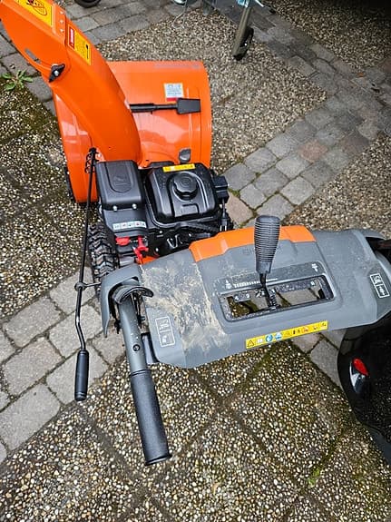 Husqvarna ST 124 snöslunga
