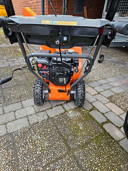 Husqvarna ST 124 snöslunga