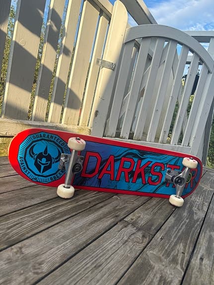 Darkstar skateboard röd/blå