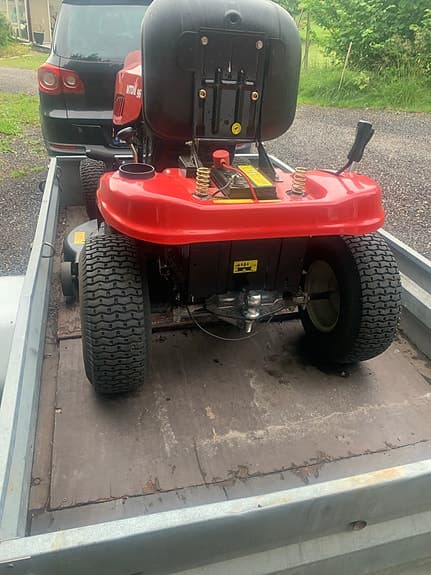MTD åkgräsklippare röd