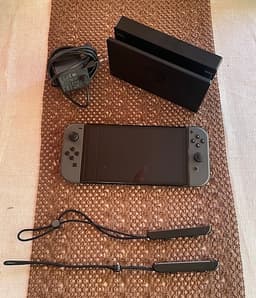 Nintendo Switch spelkonsol med docka.