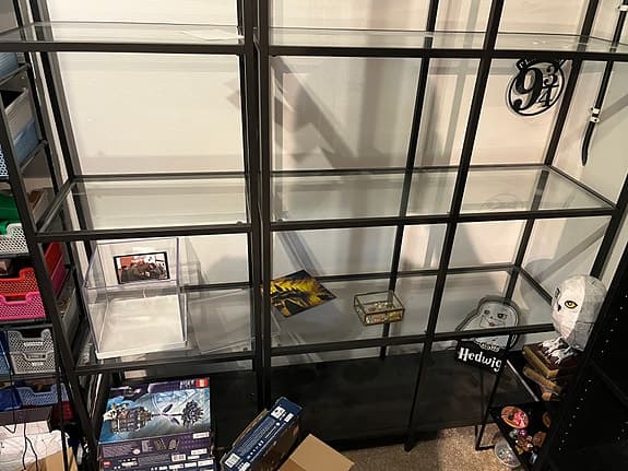 2x IKEA VITTSJÖ hyllor, svartbrun + glas