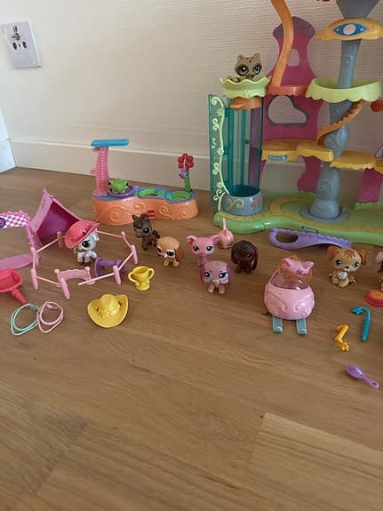 Littlest Pet Shop lekset med hus och figurer
