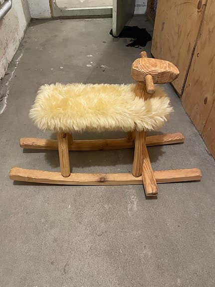 Barngunghäst i fårstil. Hemgjord
