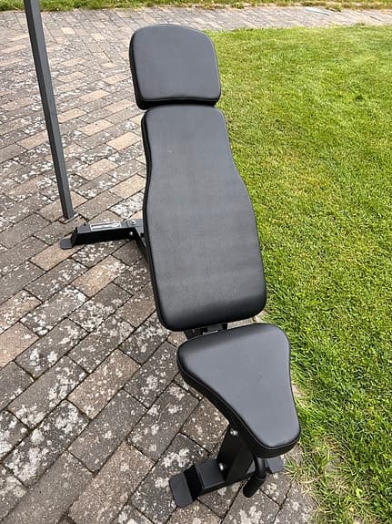 Träningsbänk justerbar svart Märket Master