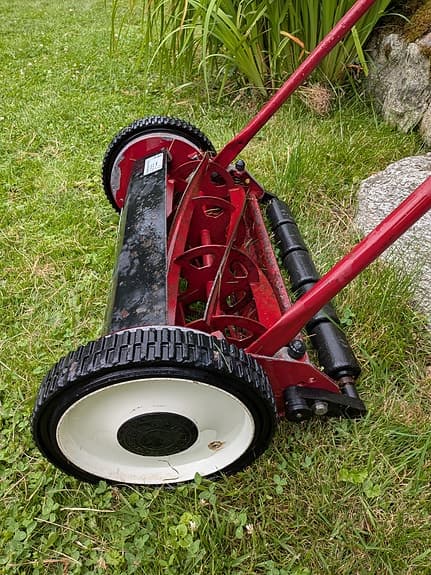 Gudenaa GU 400 handgräsklippare röd