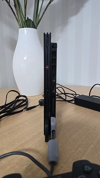 Sony PlayStation 2 Slim (NY DELAR)