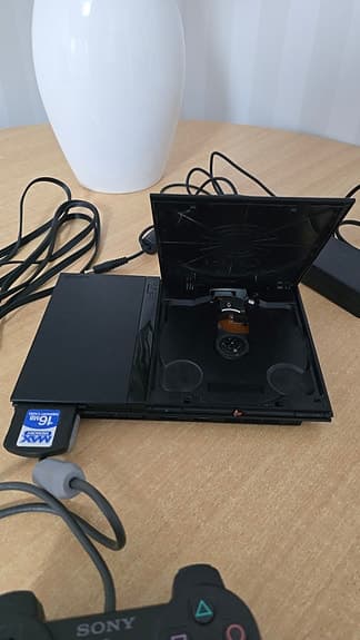 Sony PlayStation 2 Slim (NY DELAR)