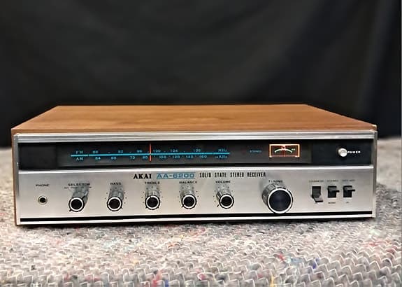 Akai AA-6200 receiver i fint skick
