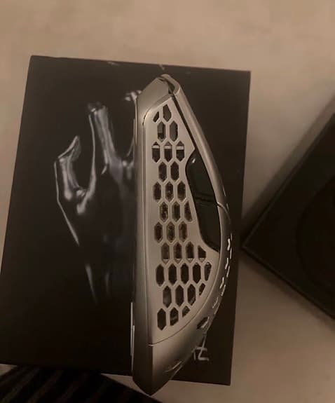 Finalmouse Starlight-12 tenz edition gamingmus silver PC