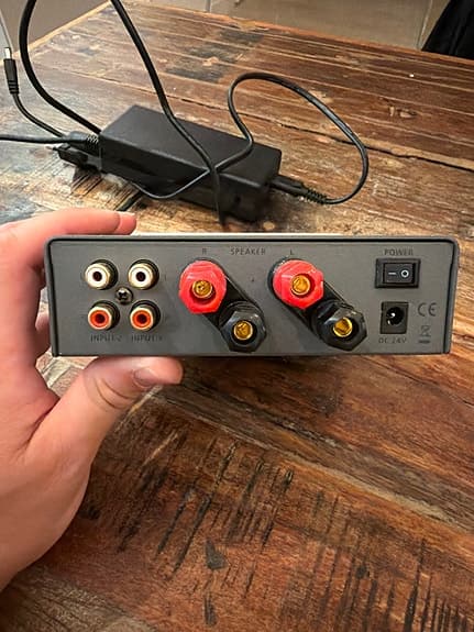 Roxcore A32 Integrerad mini-förstärkare