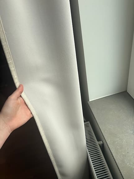 Jotex beige mörkläggningsgardiner