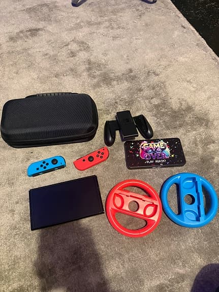 Nintendo Switch konsol med Joy-Con neon röd/blå
