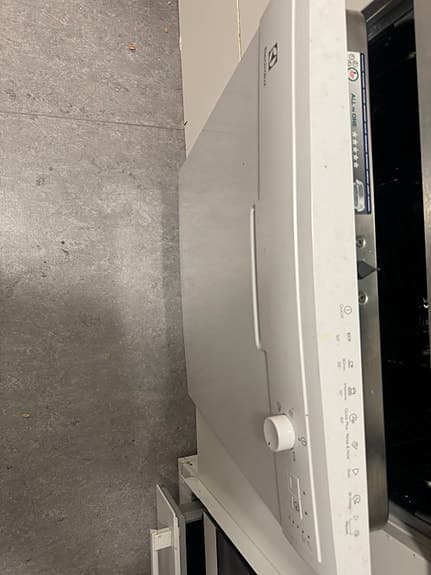 Flyttförsäljning - Electrolux ESL 6200LOW underbyggd diskmaskin vit