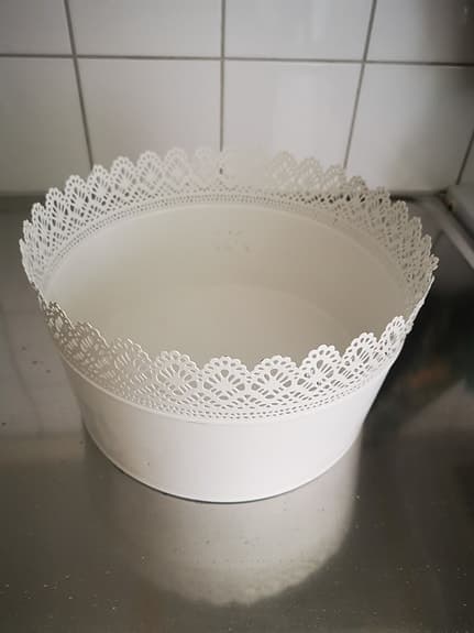 Spetsmönstrad kruka