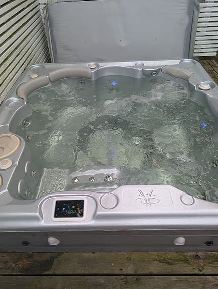 Hydropool spabad med massagejets och display