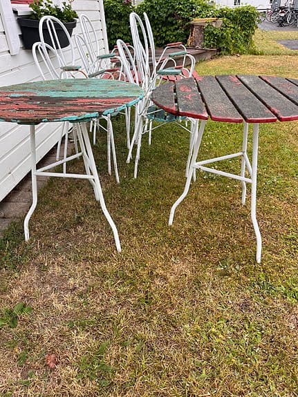 Gärsnäs Pia karmstolar och cafébord utomhus