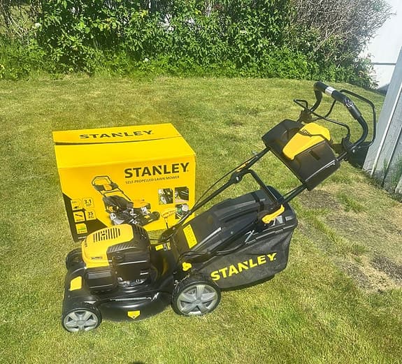 Stanley gräsklippare svart/gul