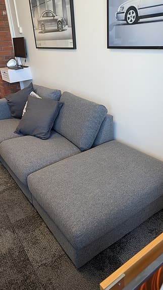 IKEA grå hsoffa med fotpall