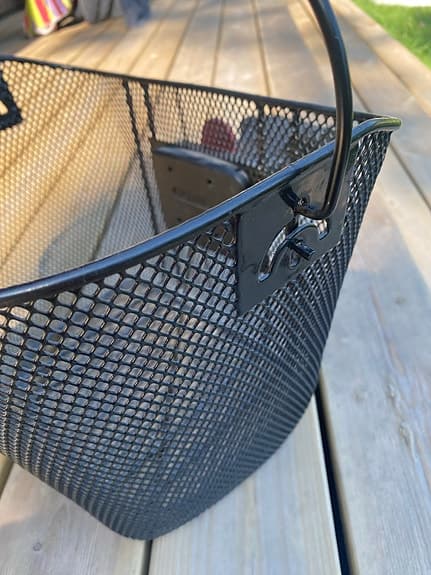 Svart cykelkorg med snabbfäste