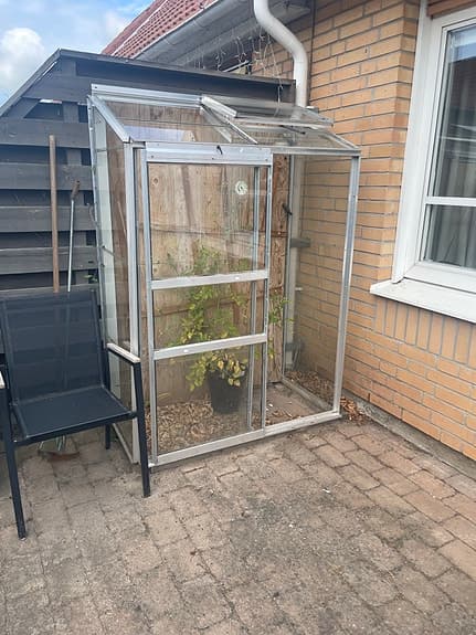 Växthus i glas för vägg eller altan/balkong