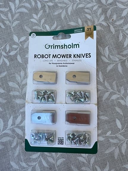 Grimsholm robotgräsklipparknivar med skruvar