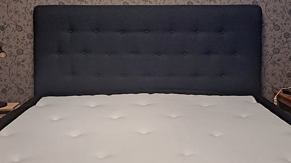 Mio kontinentalsäng Roma med hög gavel