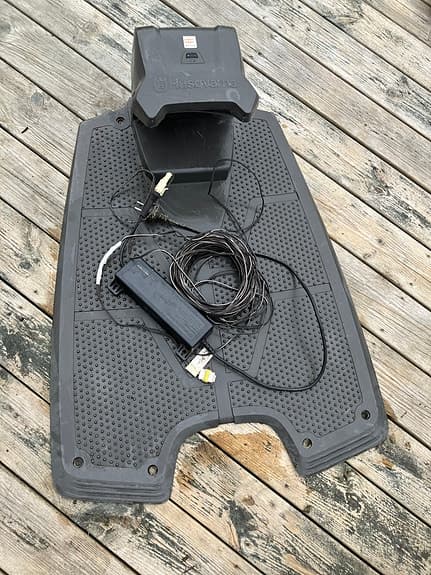 Husqvarna Automower 330X, svart – välskött, nyservad, kan demonstreras