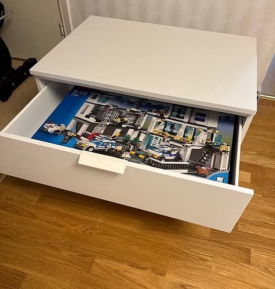 IKEA vit sittbänk med 2 lådor