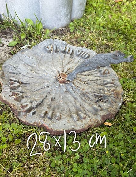 Vintage- & trädgårdsdetaljer – gjutjärn, betongkrukor, spaljéer, fönster m.m.
