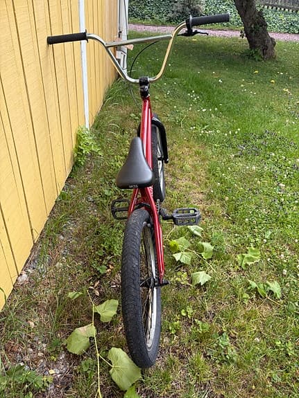 BMX Supreme United Bike and Co