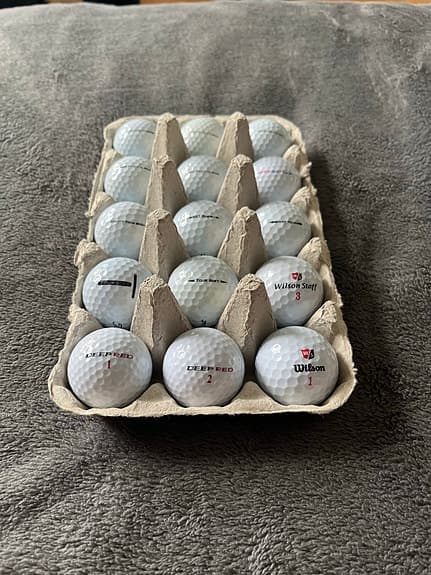 15 pack titlest och Wilson golf bollar i A och B klass