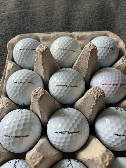15 pack titlest och Wilson golf bollar i A och B klass