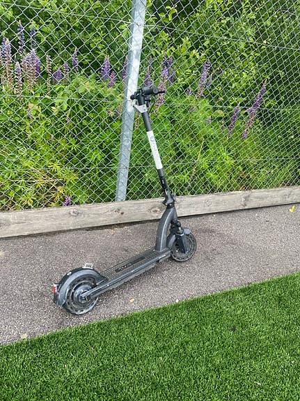 Elsparkcykel svart med skivbromsar