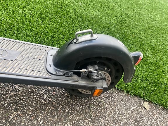 Elsparkcykel svart med skivbromsar