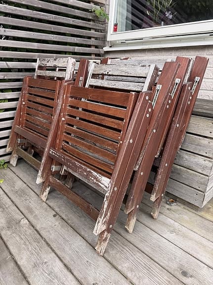 Hopfällbara trädgårdsstolar i trä