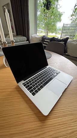 MacBook Pro 13” Mid 2014 – med laddare & fodral
