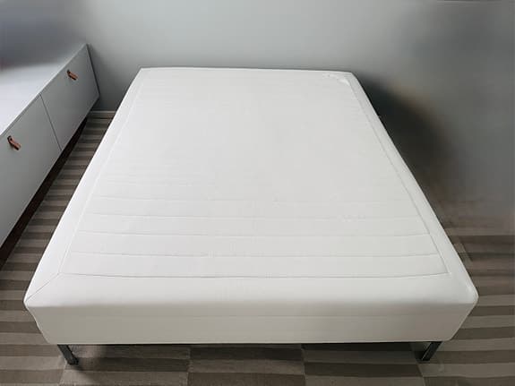 NYSKICK! IKEA pocketresår 160x200 inkl. ben, sänggavel och sängkappa