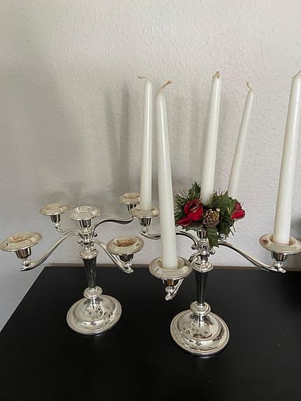 Två stycken Duka silver ljusstakar.