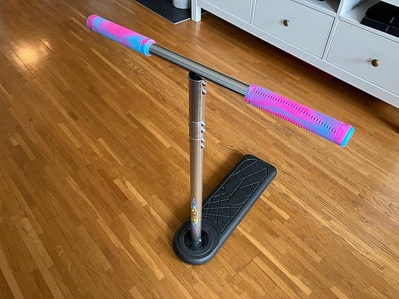 Trick och trampolin kickbike