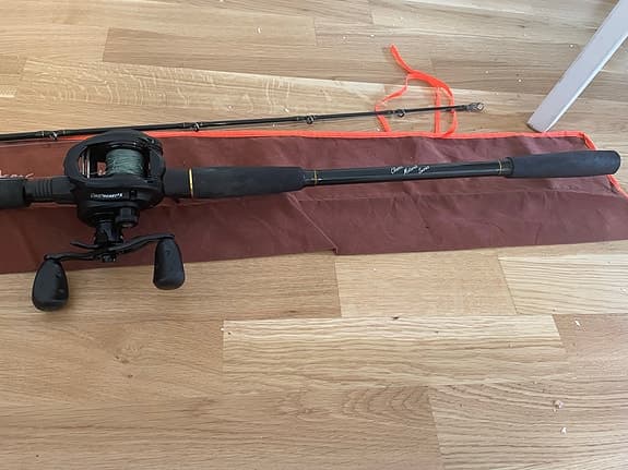 Abu Garcia Svartzonker Heavy Lure spinnspö 8'10" 40–140 g med Revo Beast X-rulle