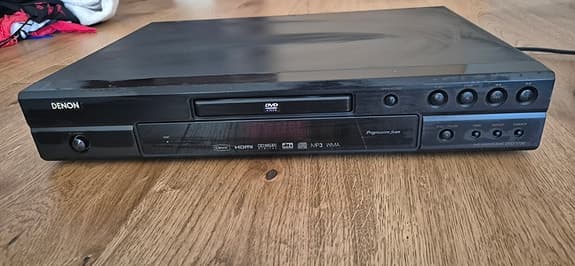 Denon DVD-spelare med högtalare och förstärkare