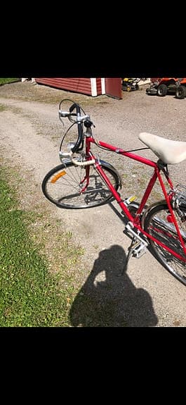 Röd herrcykel landsväg 28 tum