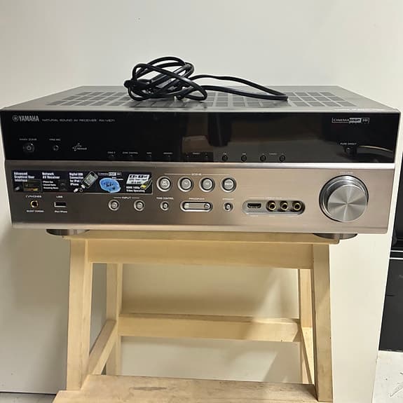 Yamaha RX-V671 Hemmabioreceiver förstärkare (silver)