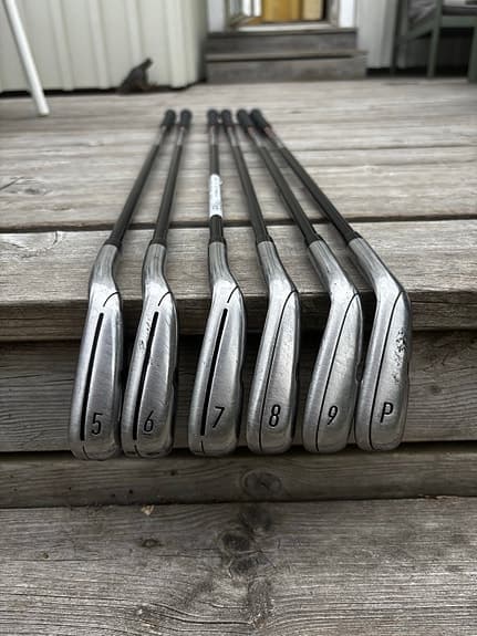 Taylormade M4 järnset  5–PW, grafit skaft