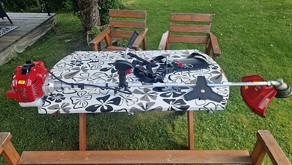 Meec tools bensindriven grästrimmer